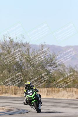 media/Dec-01-2025-Moto Forza (Mon) [[2daa91e15f]]/3-Beginner Group/Session 3 (Turn 3)/